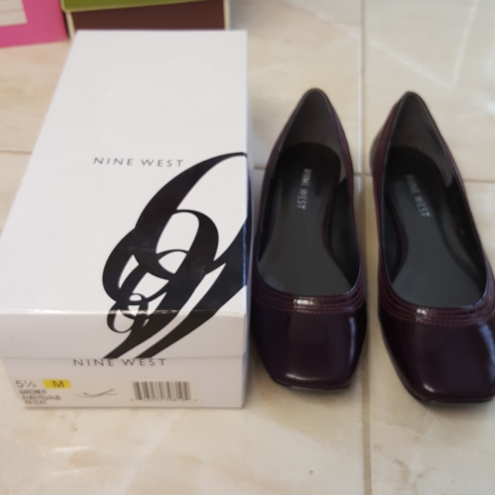 NINE WEST